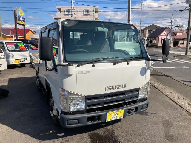 2011 Isuzu Elf – thumbnail 3