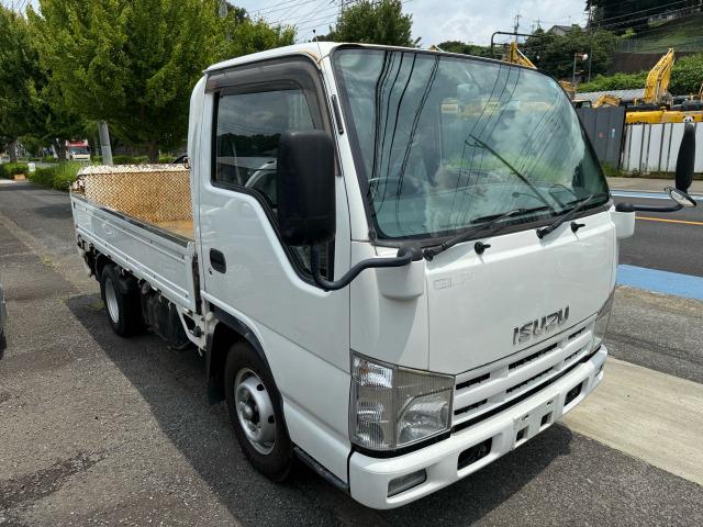2008 Isuzu Elf – thumbnail 4