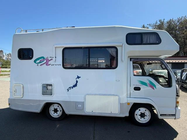 1995 Isuzu Elf – thumbnail 4
