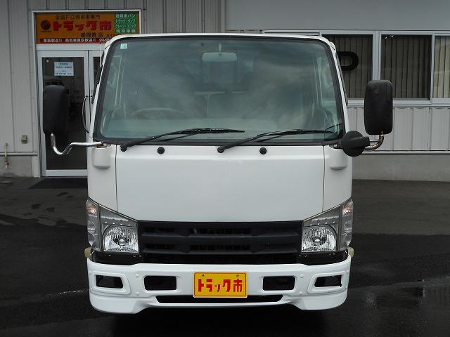 2011 Isuzu Elf – thumbnail 2