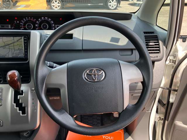 2008 Toyota Voxy – thumbnail 2