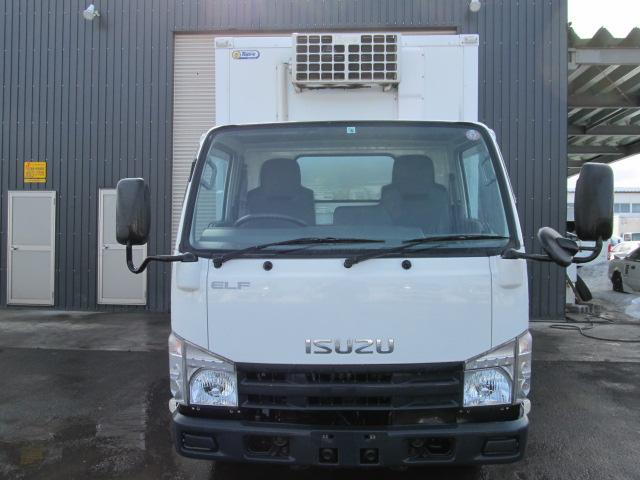 2010 Isuzu Elf – thumbnail 2