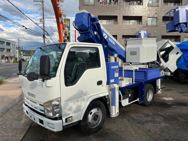 2011 Isuzu Elf