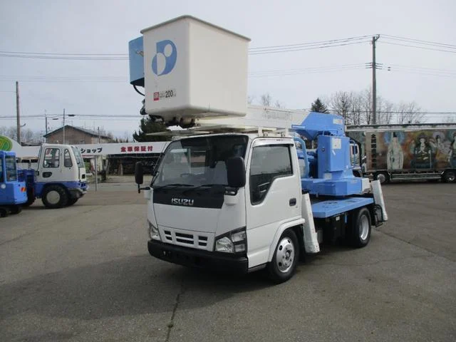 2006 Isuzu Elf