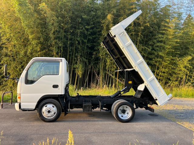2004 Isuzu Elf – thumbnail 3