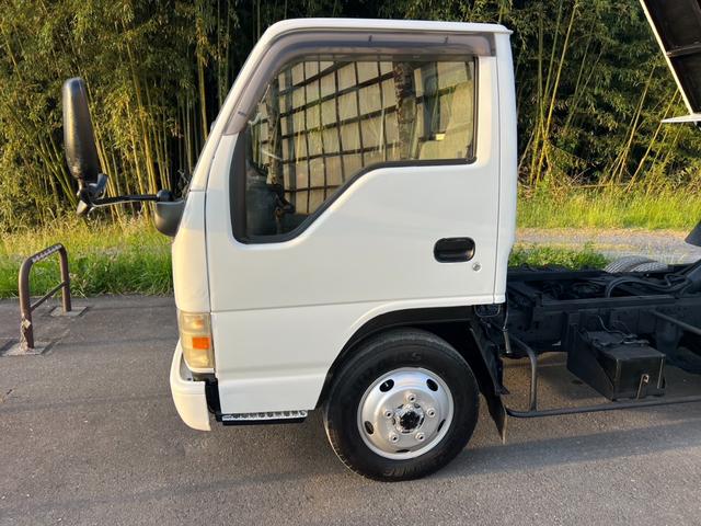 2004 Isuzu Elf – thumbnail 4