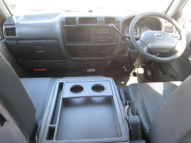 2007 Mazda Bongo Van – thumbnail 2