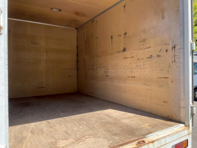 2005 Mitsubishi Fuso Canter – thumbnail 2