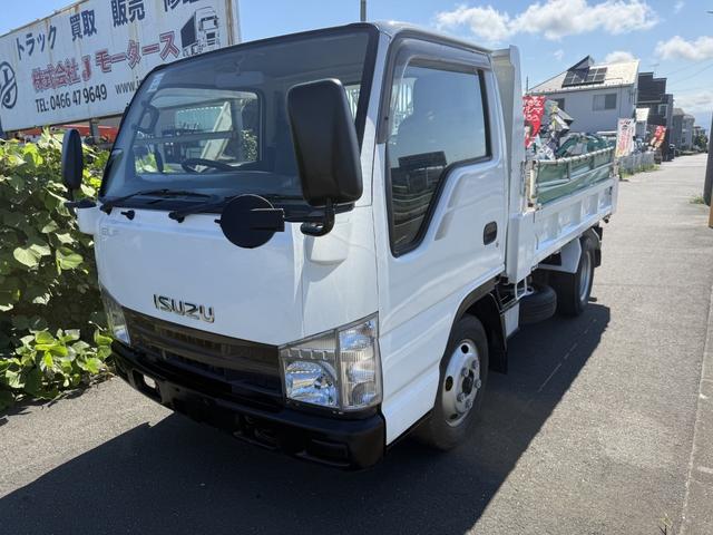2010 Isuzu Elf – thumbnail 2