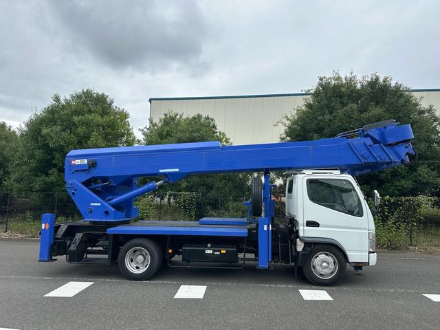2006 Mitsubishi Fuso Canter – thumbnail 4