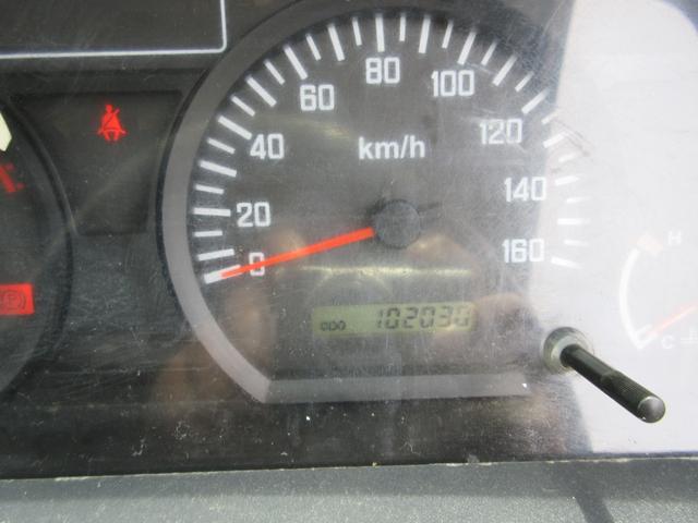 2010 Isuzu Elf – thumbnail 4