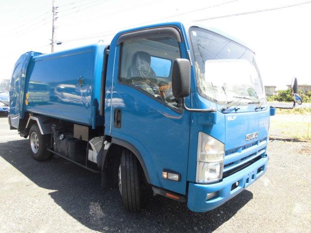 2011 Isuzu Elf – thumbnail 3