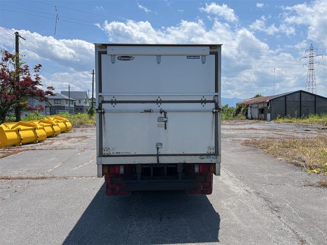 2009 Isuzu Elf – thumbnail 3