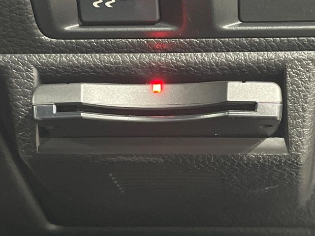 2010 Subaru Legacy Touring Wagon – thumbnail 4
