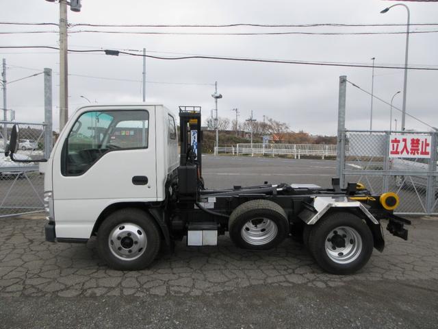 2007 Isuzu Elf – thumbnail 4