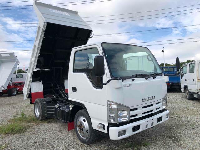 2010 Isuzu Elf – thumbnail 2