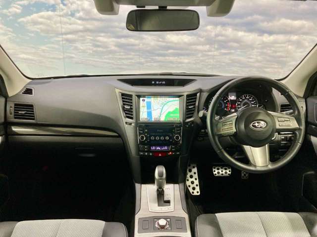 2011 Subaru Legacy Touring Wagon – thumbnail 3