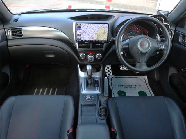 2010 Subaru Impreza Hatchback STI – thumbnail 4