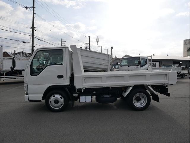 2008 Isuzu Elf – thumbnail 3