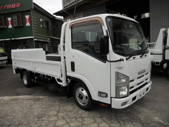 2011 Isuzu Elf – thumbnail 2