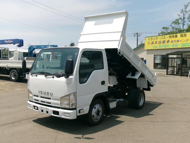 2010 Isuzu Elf – thumbnail 3