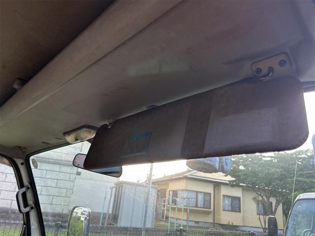 2004 Isuzu Elf – thumbnail 4
