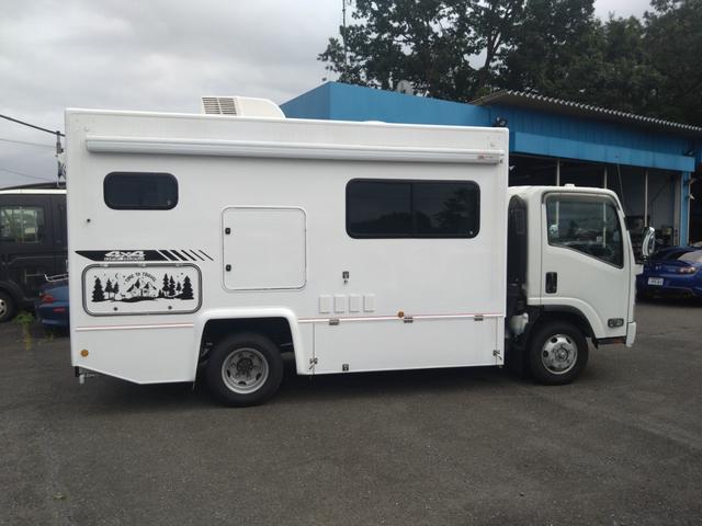 2009 Isuzu Elf – thumbnail 4