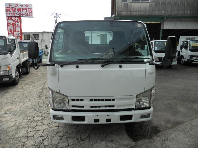 2011 Isuzu Elf – thumbnail 3