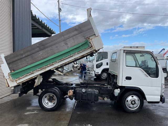 2008 Isuzu Elf – thumbnail 4