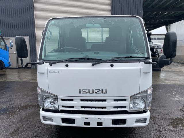 2011 Isuzu Elf – thumbnail 2