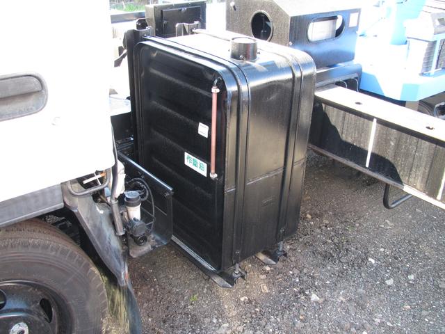 2004 Isuzu Elf – thumbnail 4