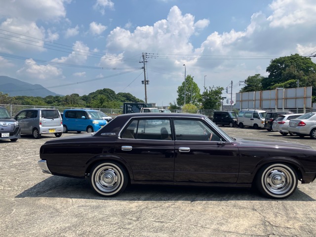 1975 Toyota Crown – thumbnail 4
