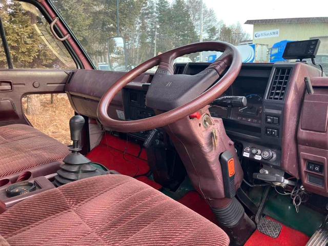 1990 Isuzu Elf – thumbnail 4