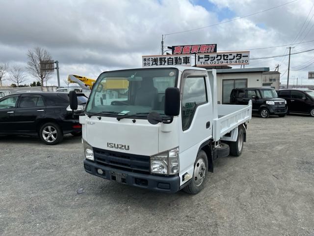 2011 Isuzu Elf – thumbnail 2