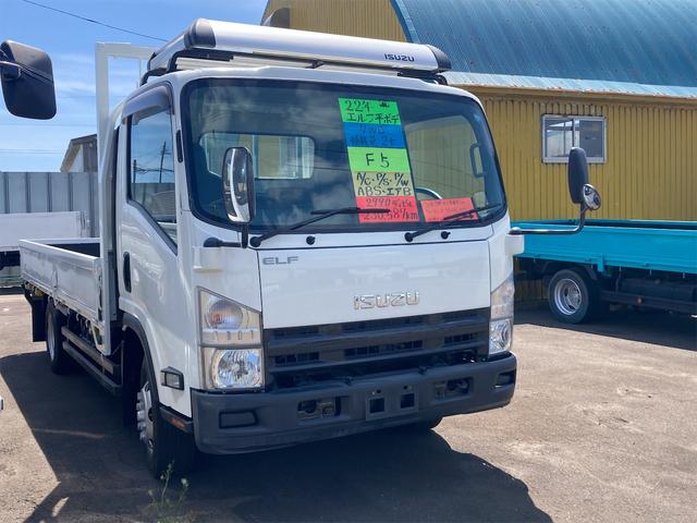 2010 Isuzu Elf – thumbnail 3
