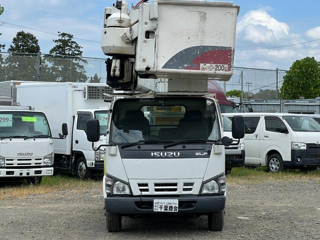 2006 Isuzu Elf – thumbnail 2