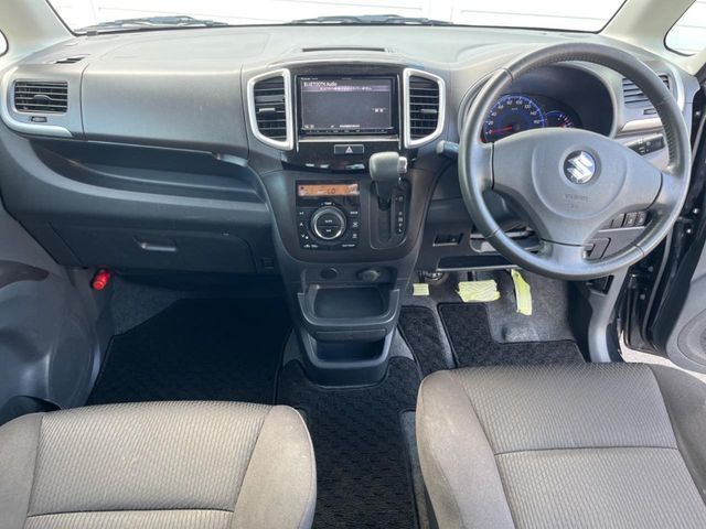 2011 Suzuki Solio – thumbnail 2