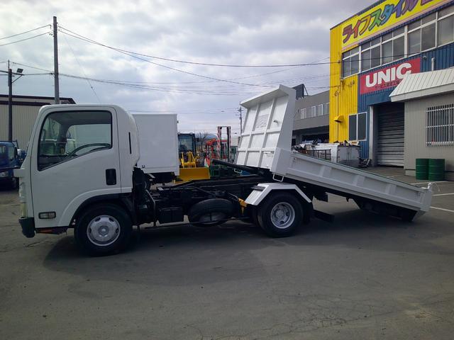 2007 Isuzu Elf – thumbnail 4