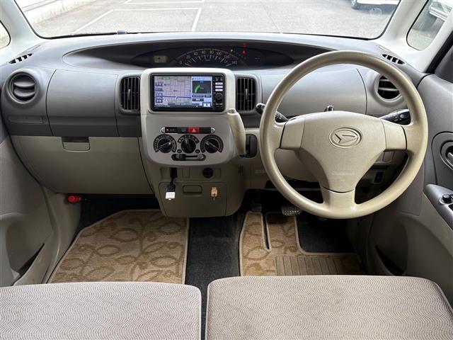 2011 Daihatsu Tanto – thumbnail 2