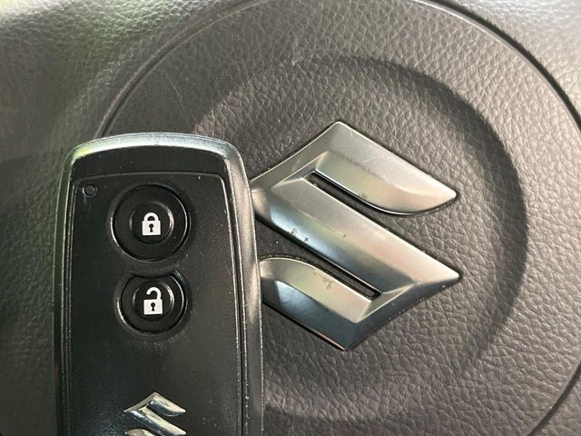 2009 Suzuki Swift – thumbnail 3