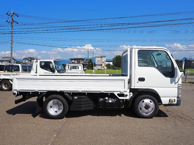 2010 Isuzu Elf – thumbnail 4