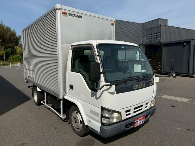 2005 Isuzu Elf – thumbnail 3