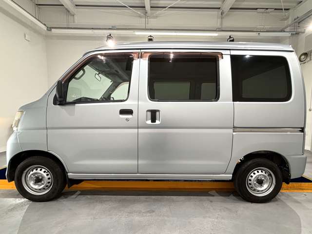 2010 Daihatsu Hijet Cargo – thumbnail 4