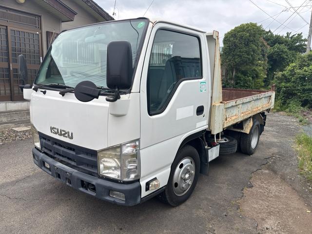 2010 Isuzu Elf – thumbnail 3