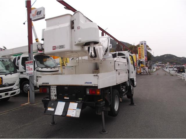 2007 Isuzu Elf – thumbnail 3