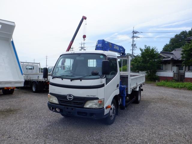 2011 Hino Dutro – thumbnail 4