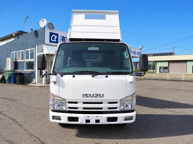 2010 Isuzu Elf – thumbnail 2