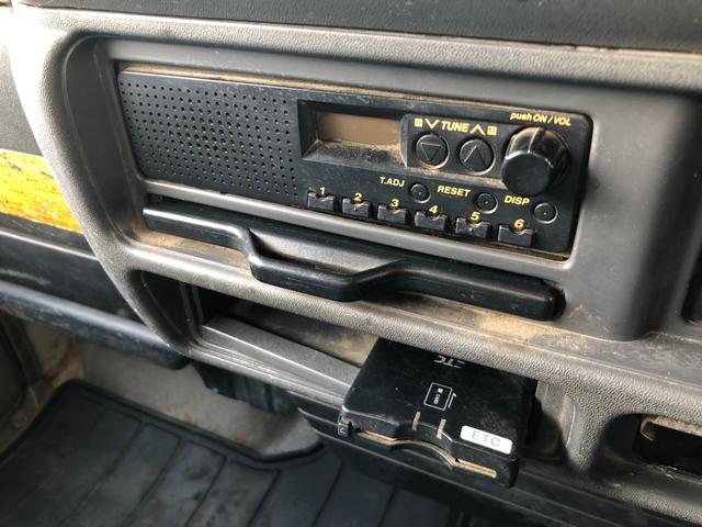 2004 Isuzu Elf – thumbnail 4