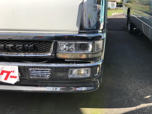 2001 Mitsubishi Fuso Canter – thumbnail 2