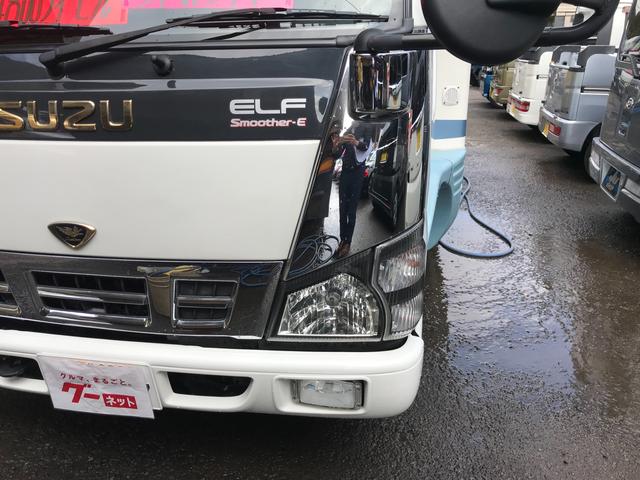 2004 Isuzu Elf – thumbnail 2
